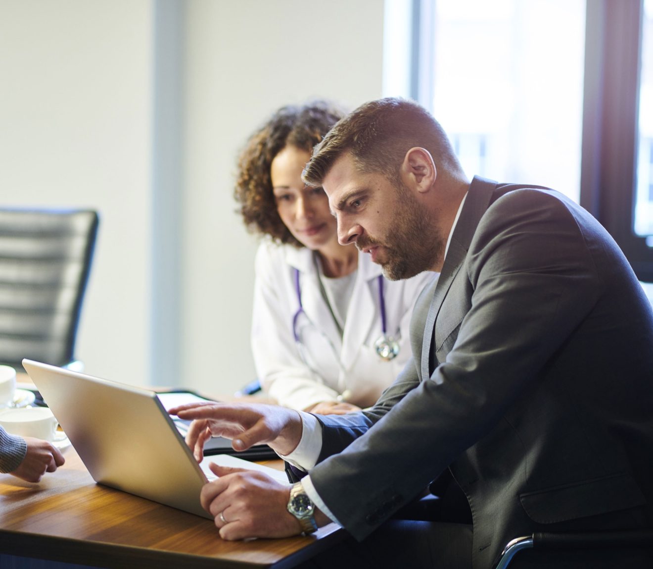 Government response meeting laptop
